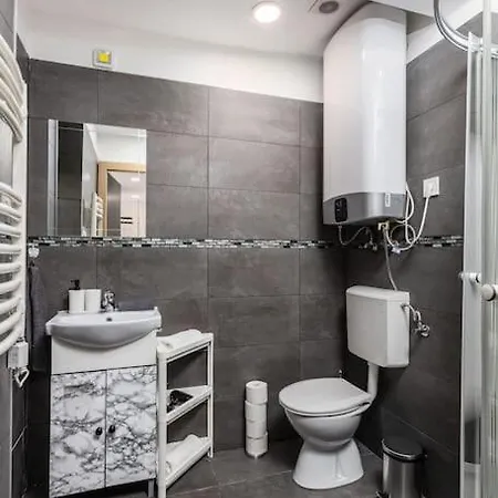 Venus - Harsfa Street Appartement *